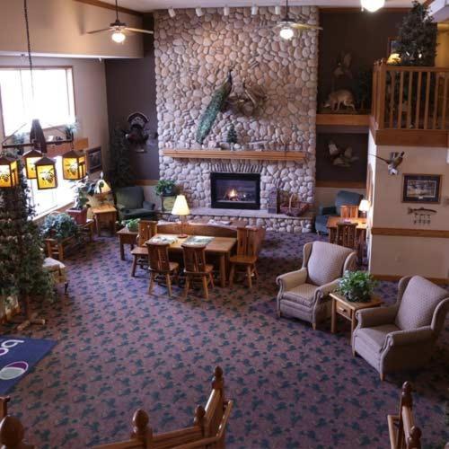 Boarders Inn And Suites By Cobblestone Hotels - Fayette Екстериор снимка