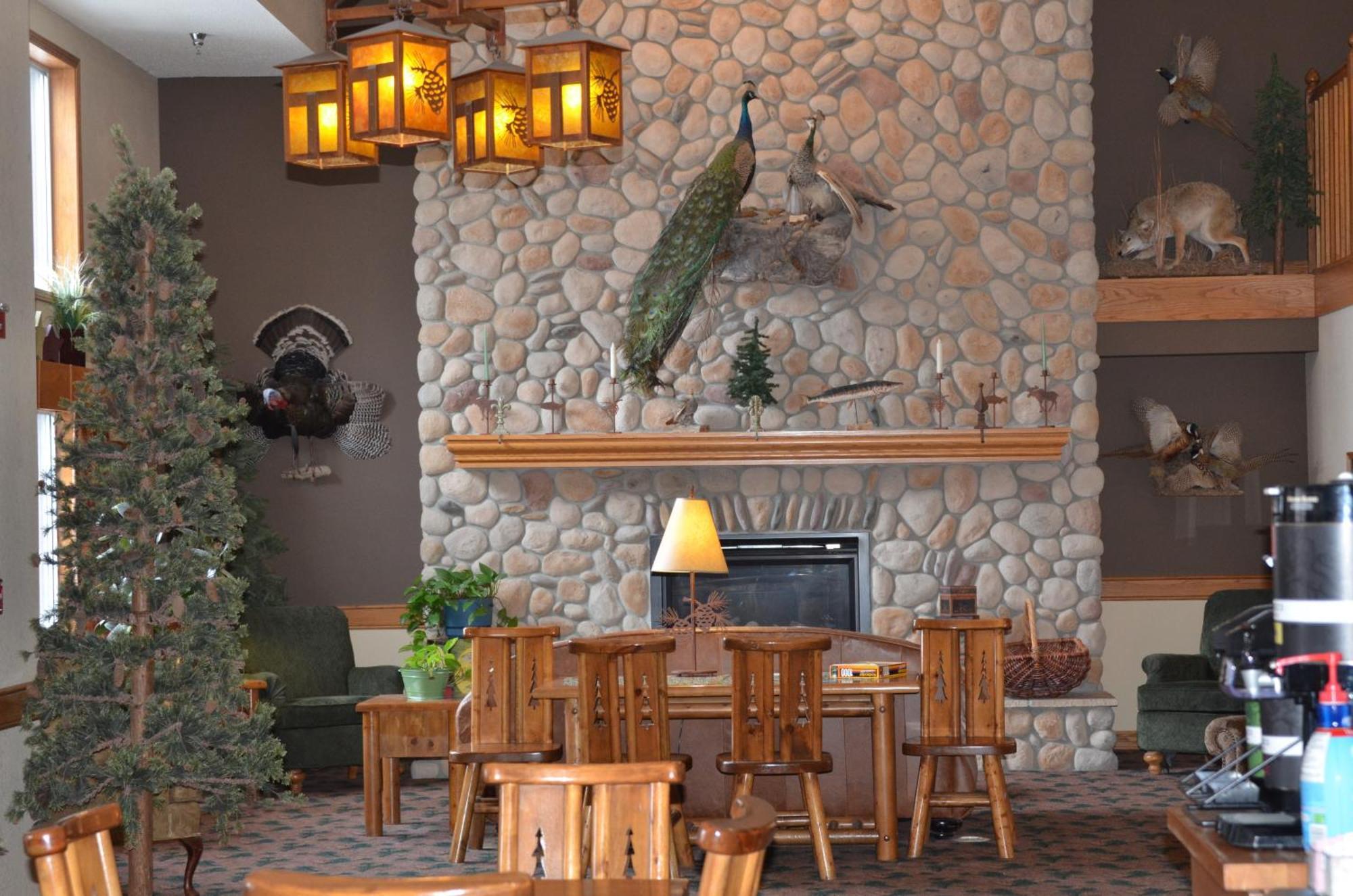 Boarders Inn And Suites By Cobblestone Hotels - Fayette Екстериор снимка
